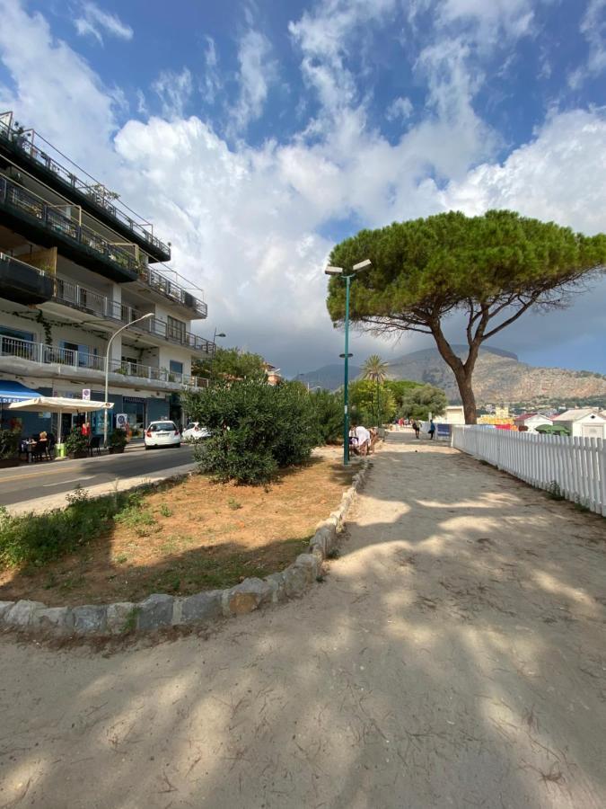 Ferienwohnung Mondello Sea House Palermo Exterior foto